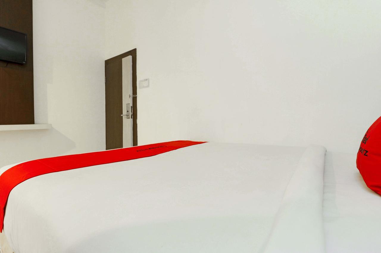 נקסר Reddoorz Plus Near Fort Rotterdam מראה חיצוני תמונה